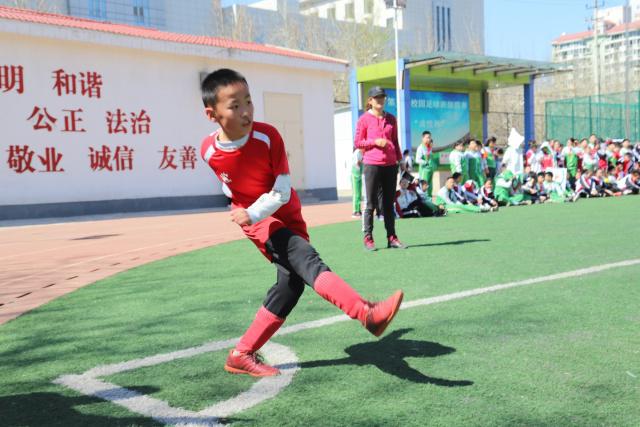 大师赛第3日特鲁姆普6-1霍金斯 艾伦6-2斯佳辉晋级