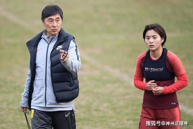羡慕嫉妒恨！曼联球迷发起禁止哈兰德踢球的请愿活动